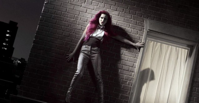 jade-thirlwall-white-black-stripe-trousers-little-mix-dna